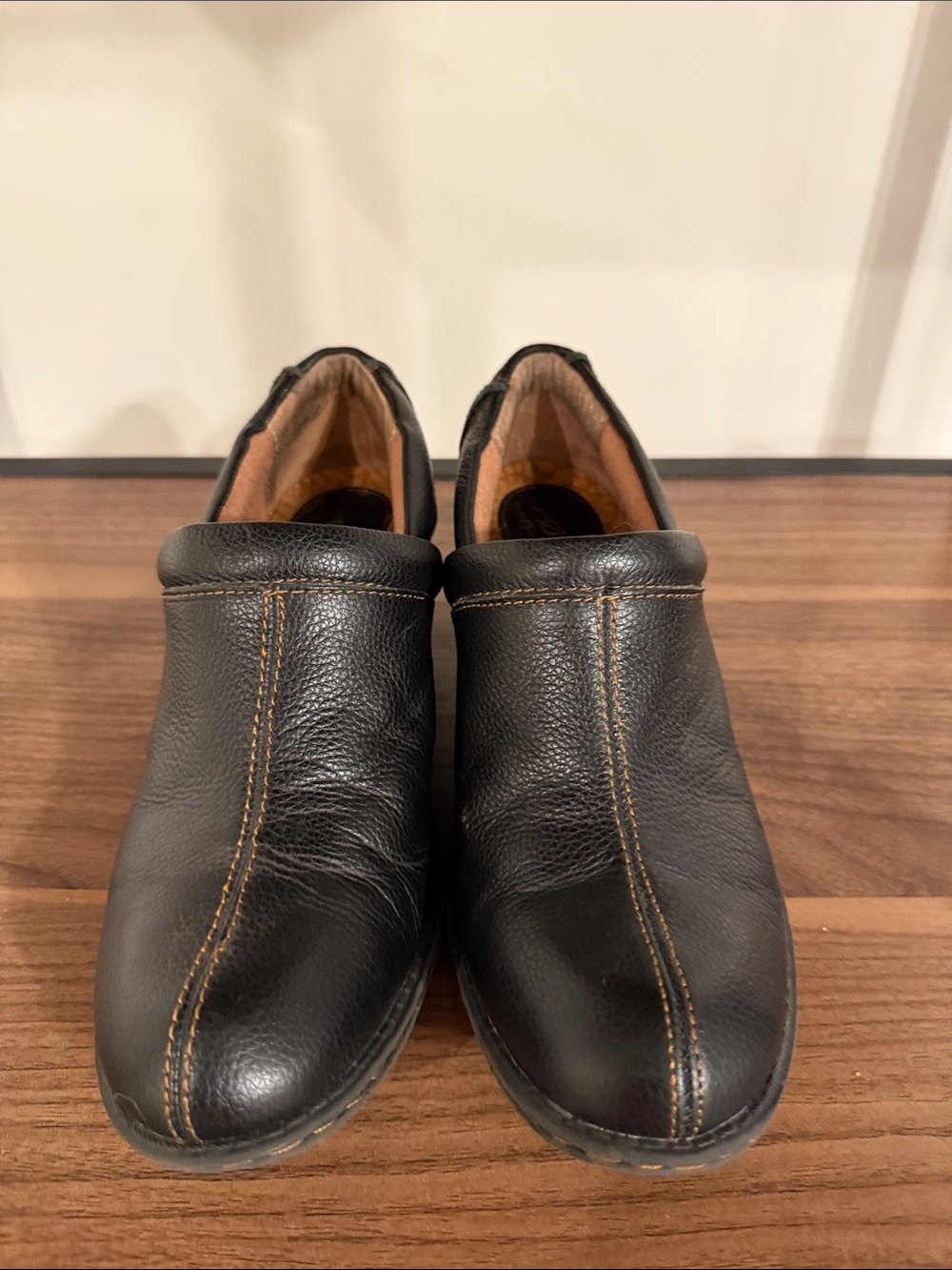 BOC Born Concept Womens 9 Black Leather Slip On Clogs Comfort Work Shoes